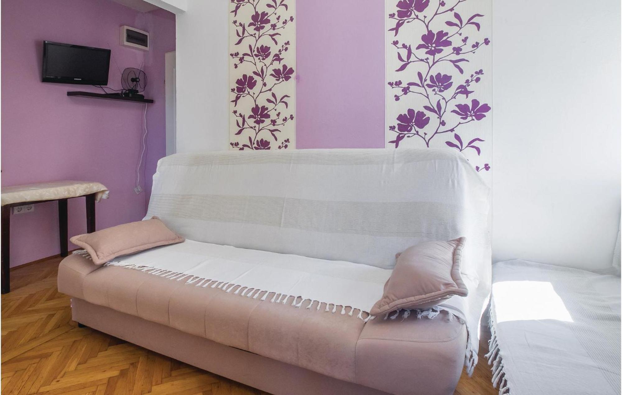 Amazing Apartment In Split With Kitchen Eksteriør bilde