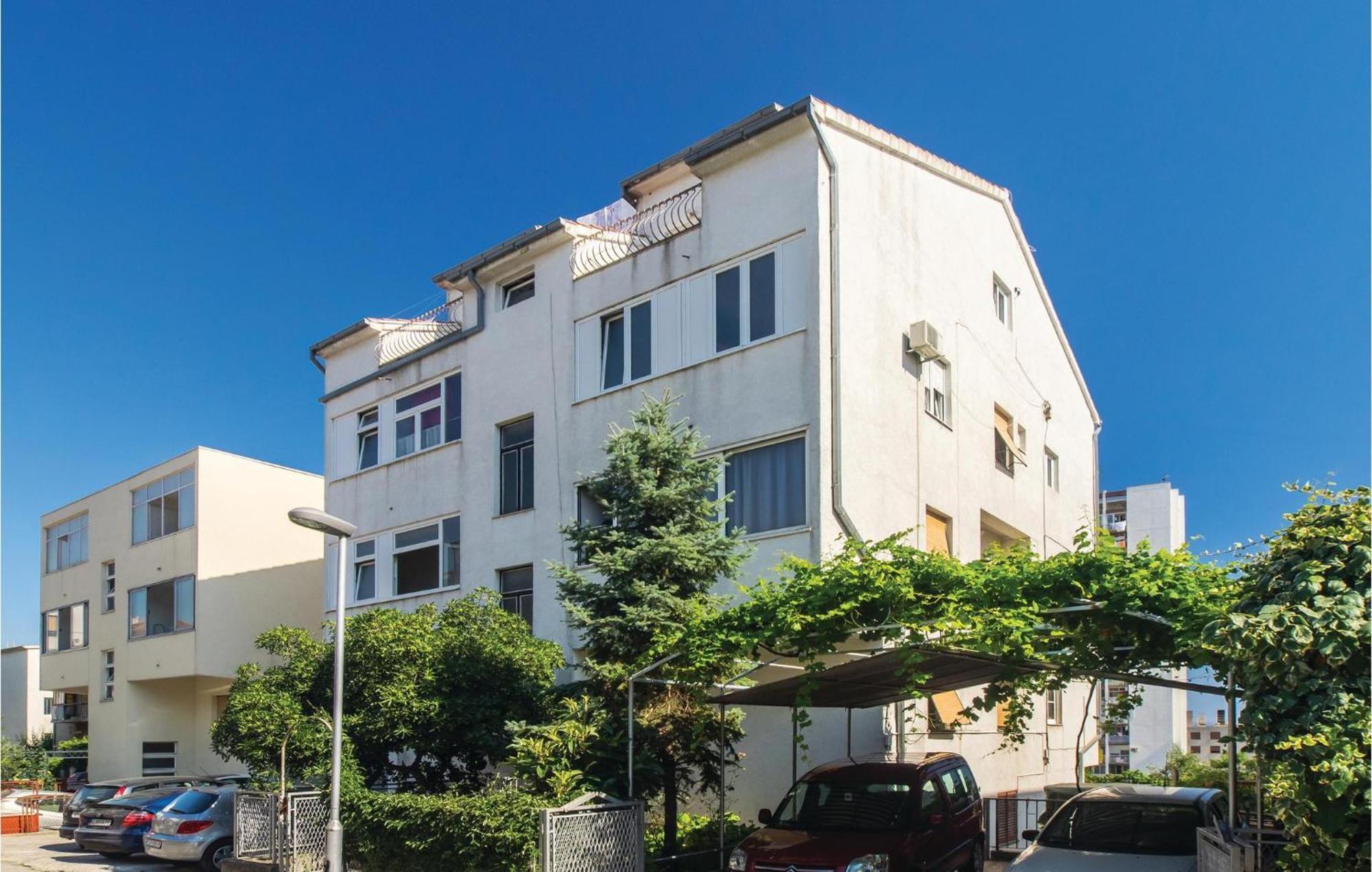 Amazing Apartment In Split With Kitchen Eksteriør bilde